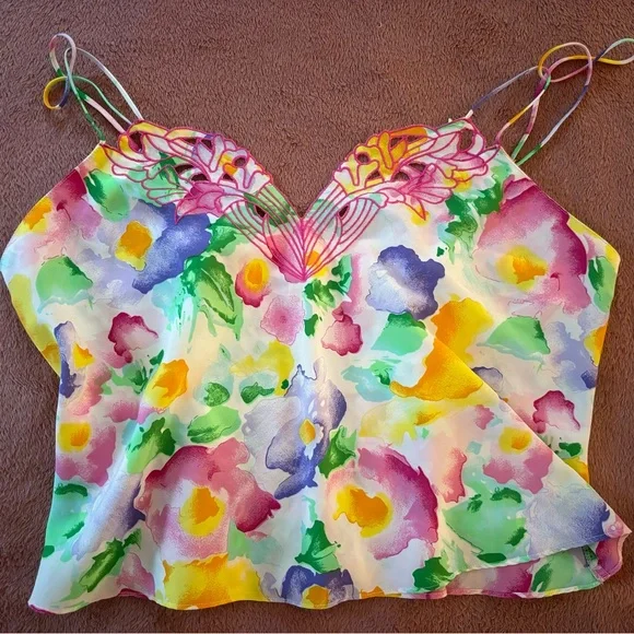 ⭐️Vintage⭐️ Victoria’s Secret silky watercolor top - Picture 2 of 4